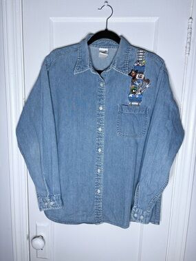 Vintage 1999 Warner Bros. Light Blue Denim Button-Down Shirt with Cartoon Patch